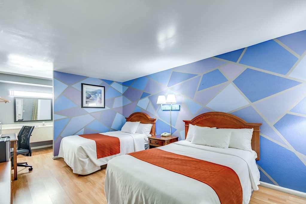 Knights Inn Береа Номер фото