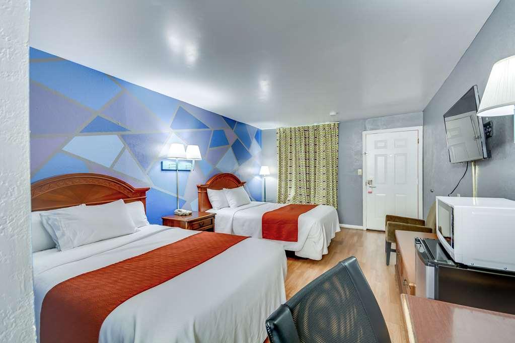Knights Inn Береа Номер фото